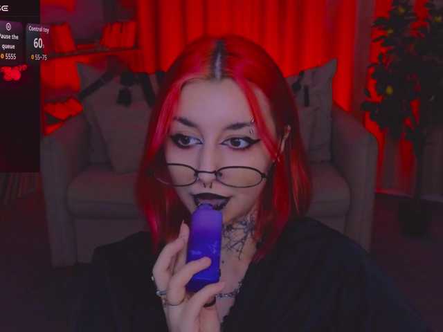 видео MistressMarcelline