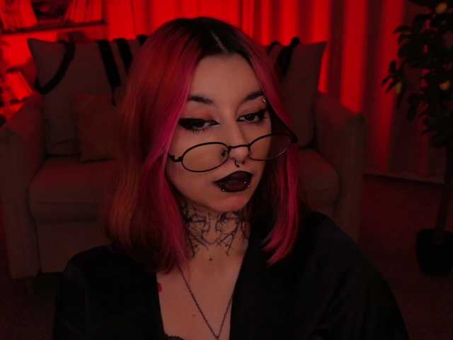 MistressMarcelline live cam on BongaCams