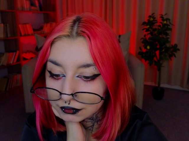 MistressMarcelline live cam on BongaCams