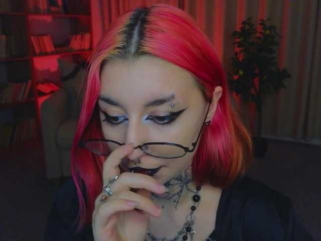 MistressMarcelline live cam on BongaCams