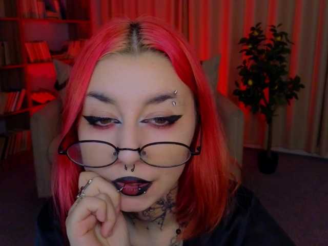 MistressMarcelline live cam on BongaCams