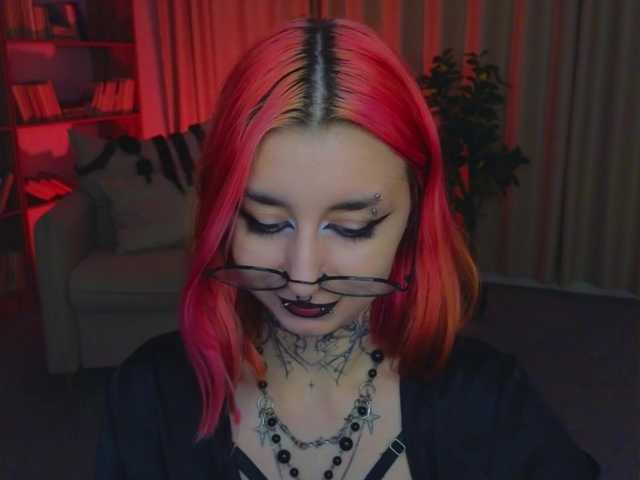 MistressMarcelline live webcam show