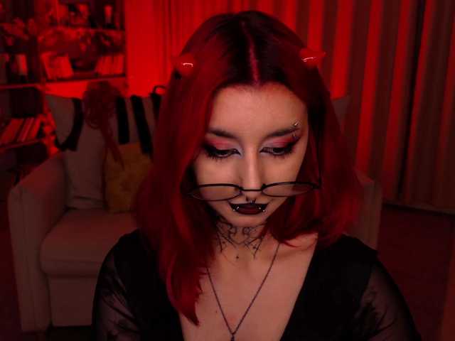 MistressMarcelline live cam on BongaCams