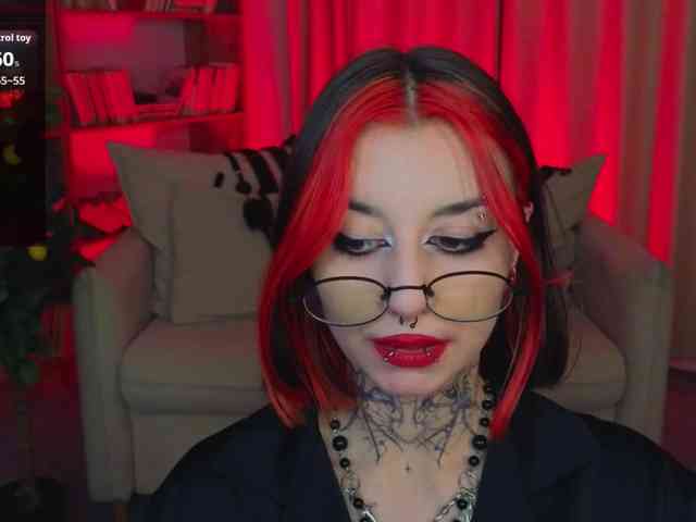 MistressMarcelline webcam