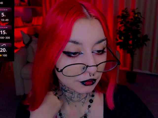 MistressMarcelline webcam