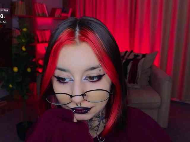 MistressMarcelline webcam