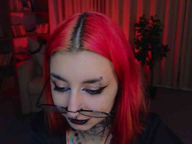 MistressMarcelline webcam