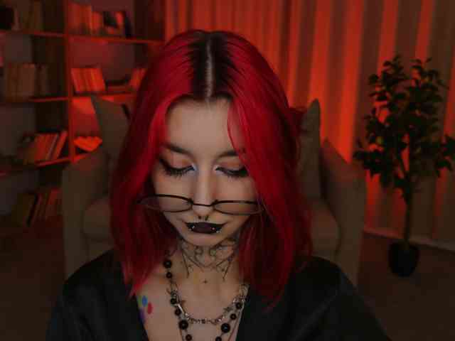MistressMarcelline webcam