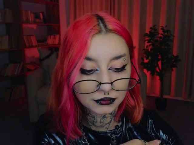 MistressMarcelline webcam
