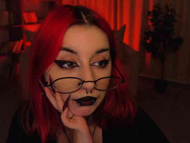 MistressMarcelline webcam