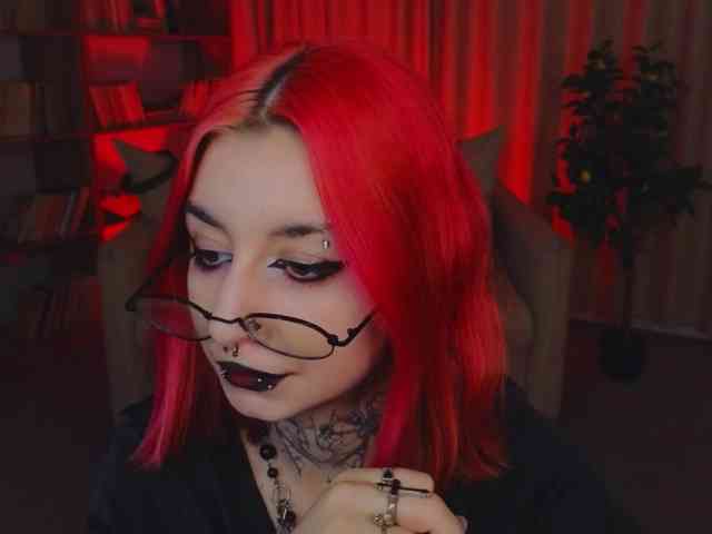MistressMarcelline webcam