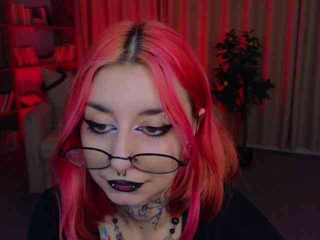 MistressMarcelline webcam