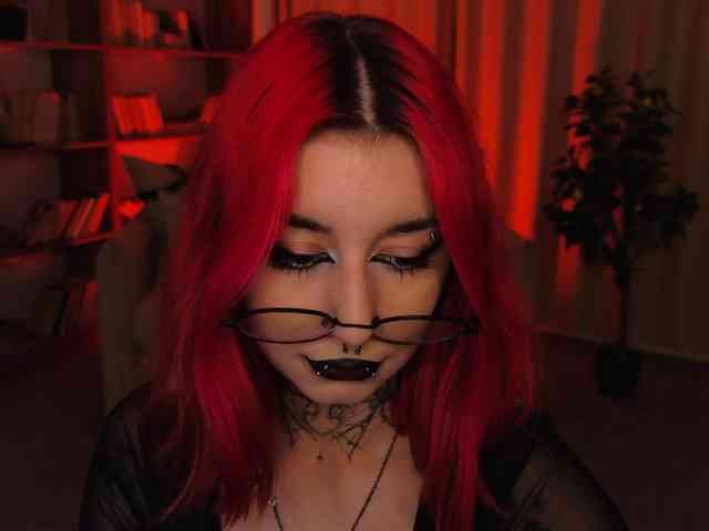 MistressMarcelline webcam