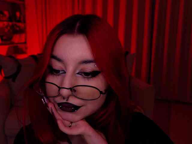 MistressMarcelline webcam
