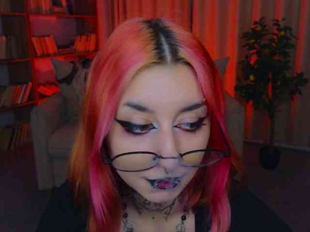 MistressMarcelline webcam