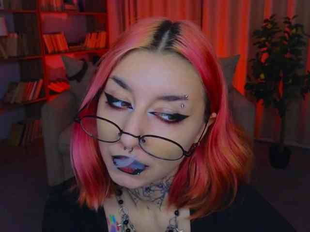 MistressMarcelline webcam
