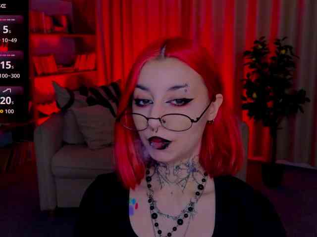 MistressMarcelline webcam