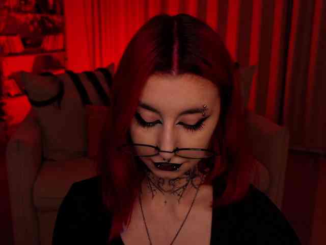 MistressMarcelline webcam