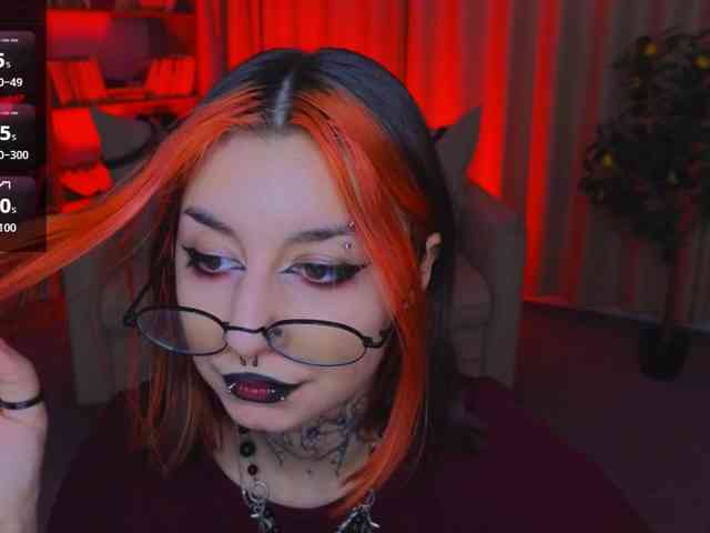 MistressMarcelline webcam