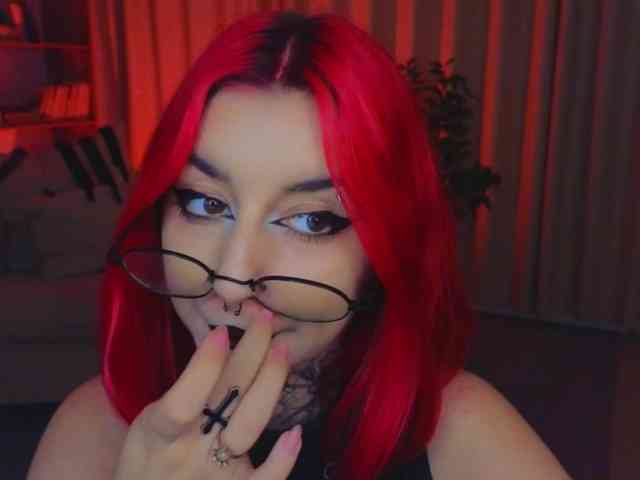 MistressMarcelline webcam