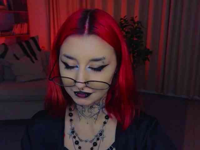 MistressMarcelline webcam