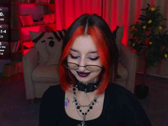 MistressMarcelline webcam