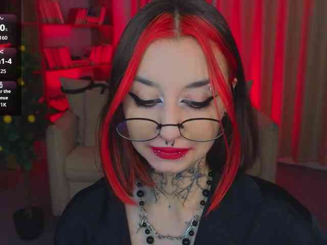 MistressMarcelline webcam
