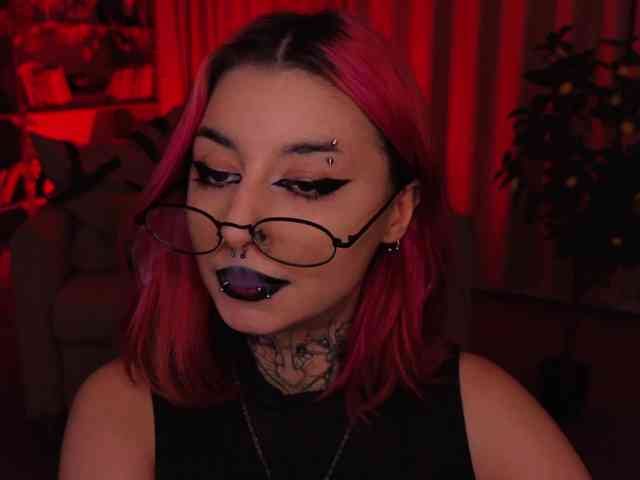 MistressMarcelline webcam