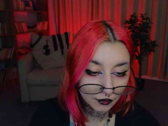 MistressMarcelline webcam