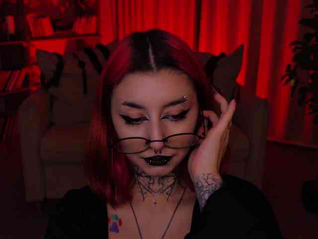 MistressMarcelline webcam