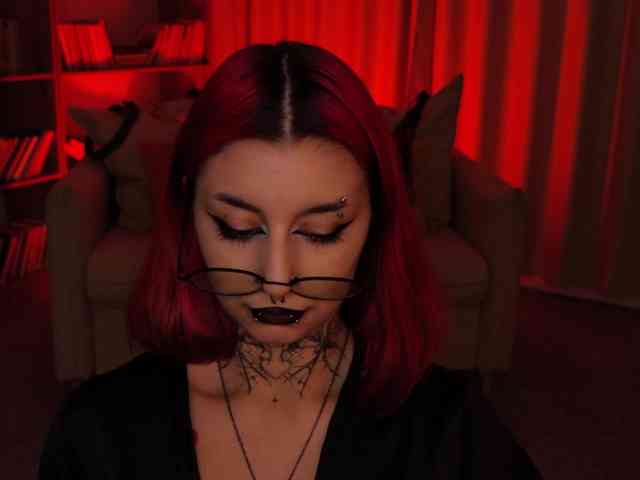 MistressMarcelline webcam