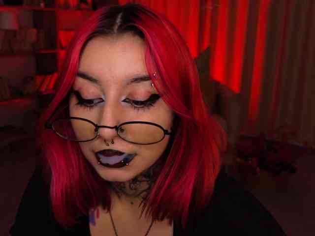 MistressMarcelline webcam