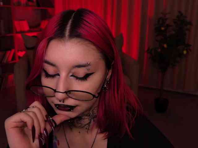 MistressMarcelline webcam