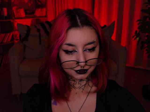 MistressMarcelline webcam