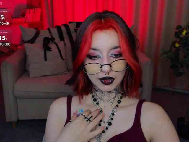 MistressMarcelline webcam