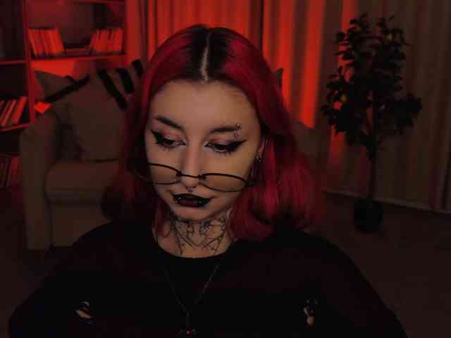 MistressMarcelline webcam