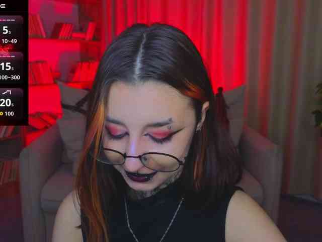 MistressMarcelline webcam