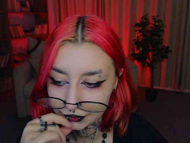 MistressMarcelline webcam