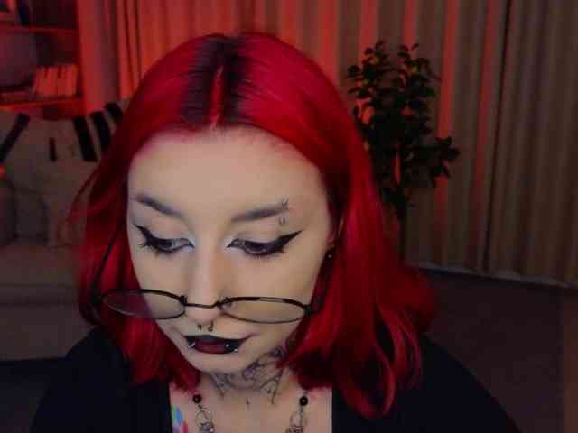 MistressMarcelline webcam