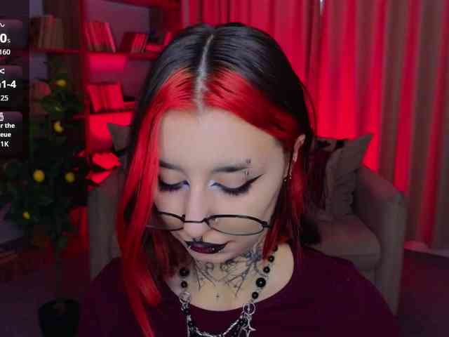 MistressMarcelline webcam