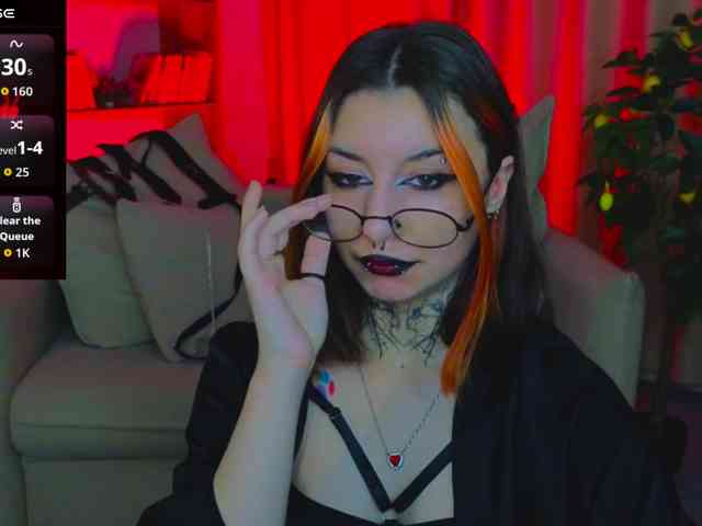 MistressMarcelline webcam