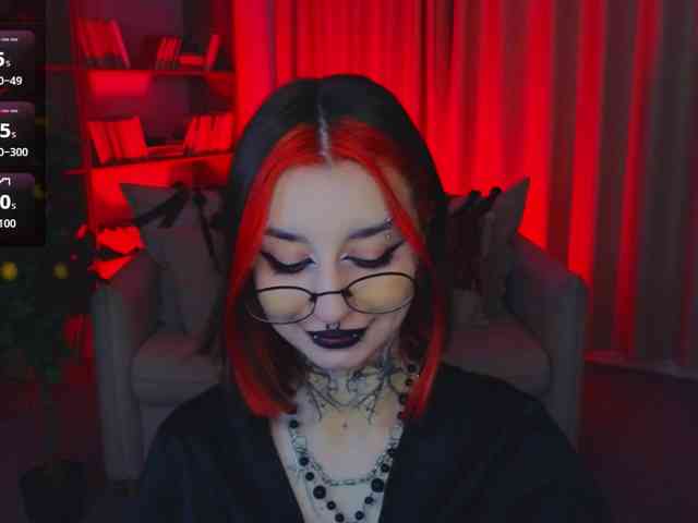 MistressMarcelline webcam