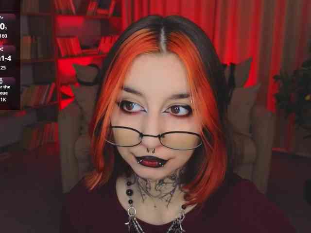 MistressMarcelline webcam