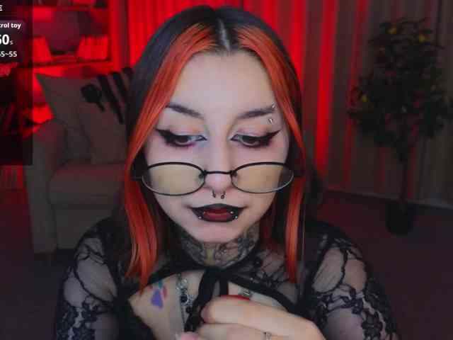 MistressMarcelline webcam