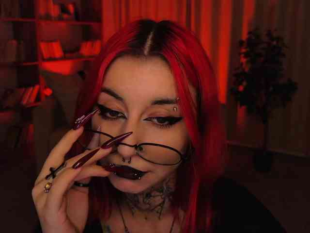 MistressMarcelline webcam