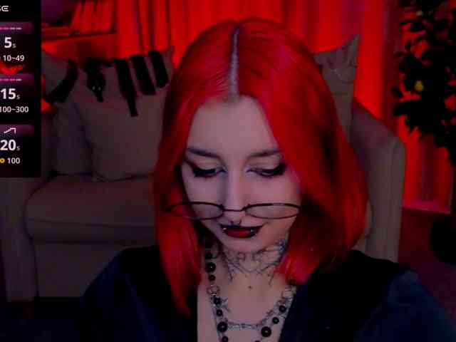 MistressMarcelline webcam