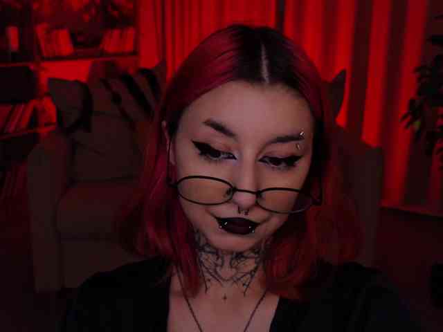 MistressMarcelline webcam