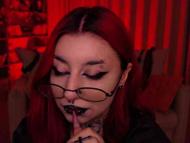 MistressMarcelline webcam