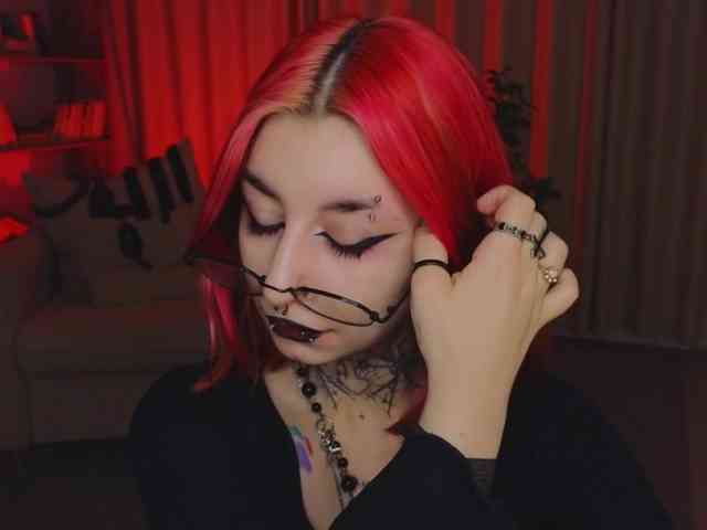MistressMarcelline webcam
