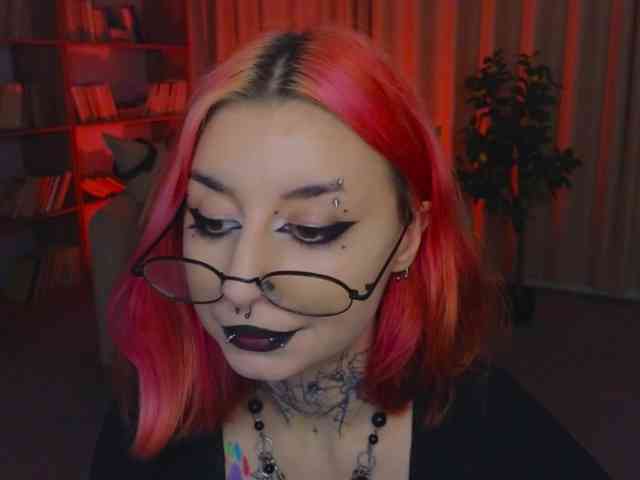 MistressMarcelline webcam